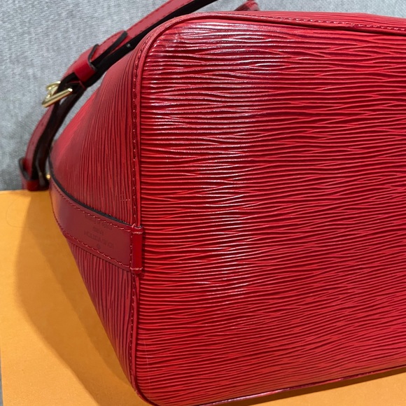 Louis Vuitton Petit Noe Epi Red - Picture 14 of 16